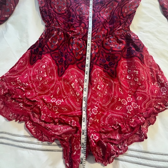 Bright and Colorful O'Neill Long Sleeve Floral Romper-Size Medium - Picture 9 of 9